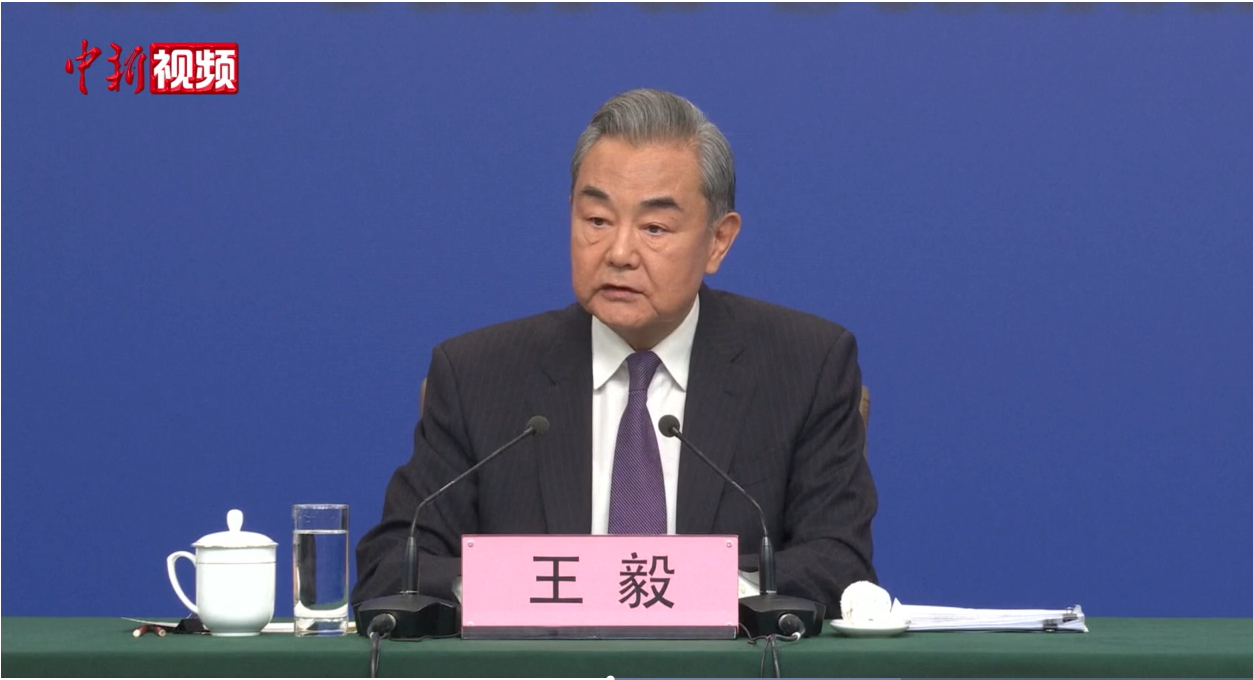 王毅：成熟穩(wěn)定的中俄關(guān)系站在新型大國(guó)關(guān)系前列